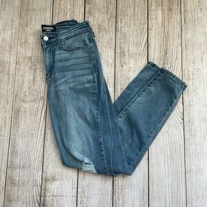 Women's size 2 (w-26) Super Skinny Highrise Levi Jeans